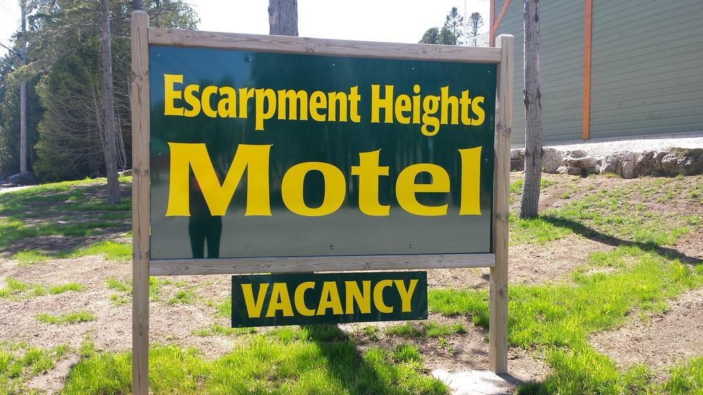 Escarpment Heights Motel Тоберморі Екстер'єр фото